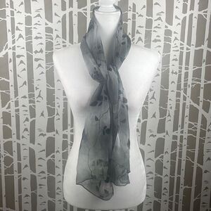 Cejon Gray Floral Scarf
